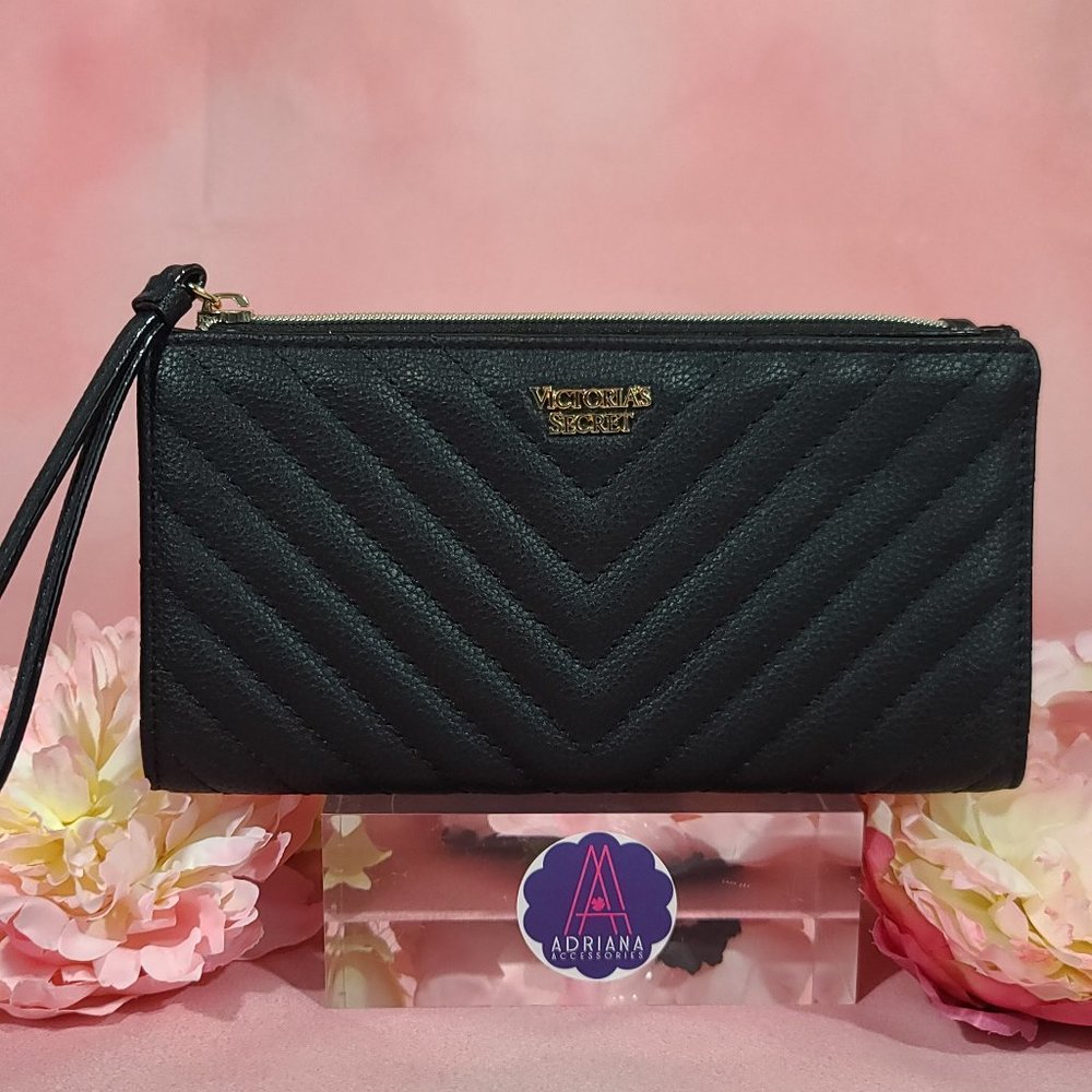 Victoria's Secret Black Pebbled V-Quilt Slim Wrist